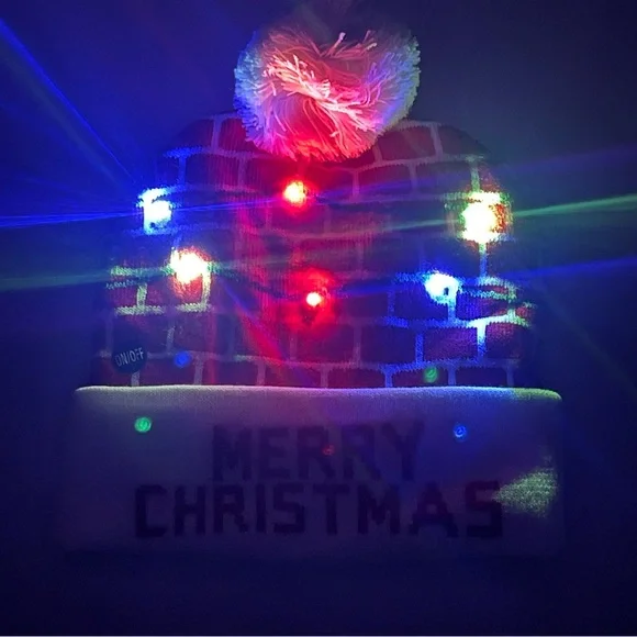 LED Merry Christmas Light Up winter hat - Picture 6 of 6